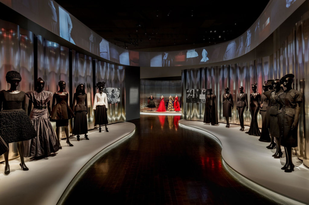 Dior Brand Peak: A Look at the Iconic Fashion House